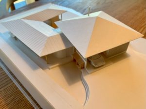 コの字型の平屋